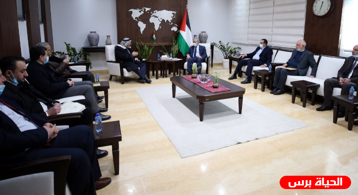 اشتية يلتقي مؤسسات المجتمع المدني في الخليل